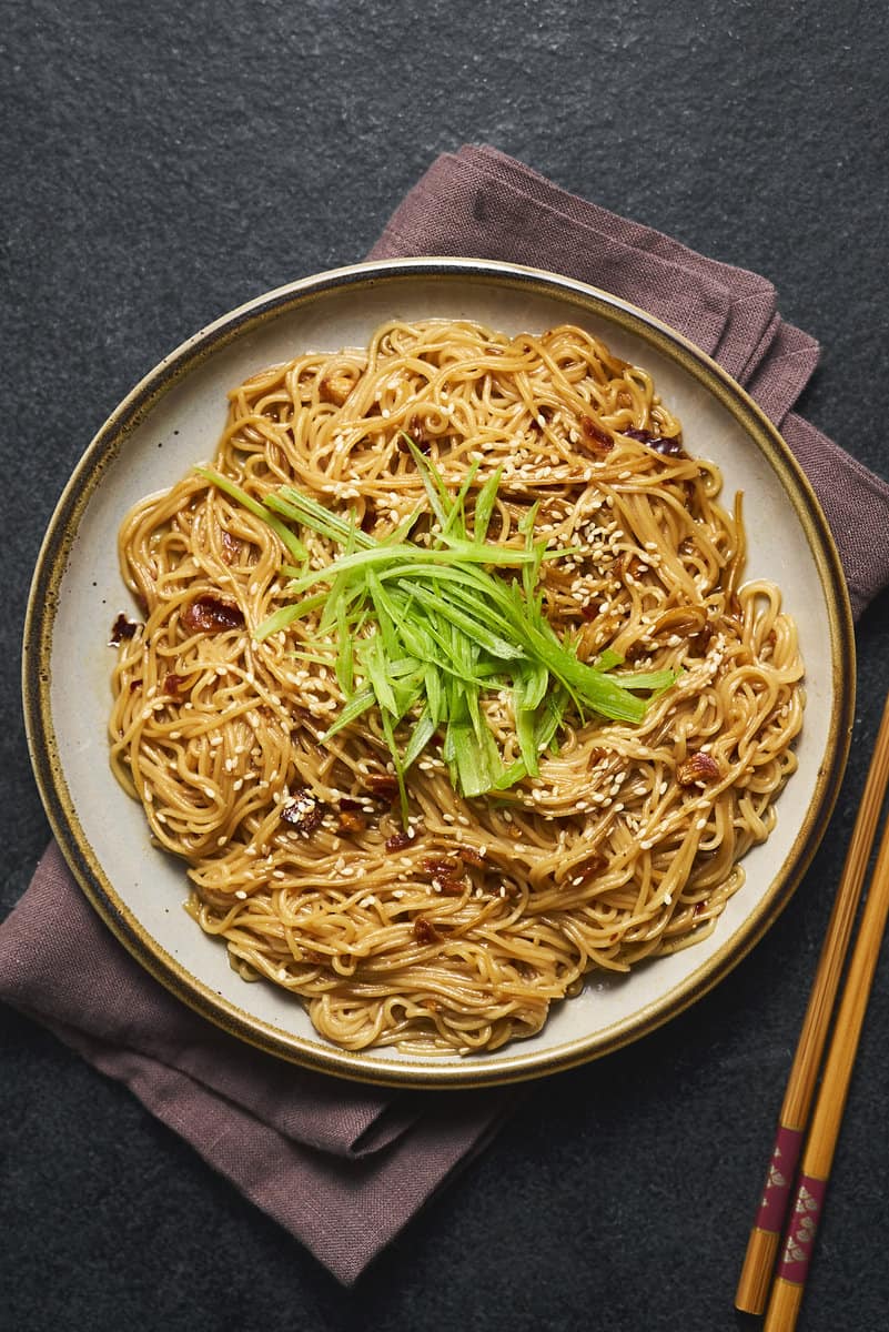 Chili garlic oil noodles