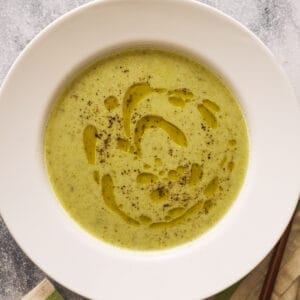 Courgette and pea soup