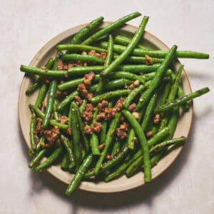 Honey Garlic Green Beans with Walnuts